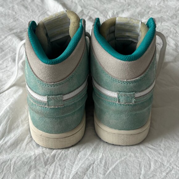 Air Jordan 1 Retro High OG 'Turbo Green' - Picture 4 of 6